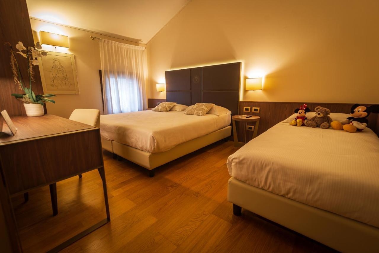 Hotel Alla Torre Castelfranco Veneto Exterior photo